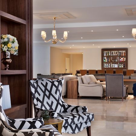 Herbert Samuel Hotel Yerusalem Bagian luar foto The lounge at the airport