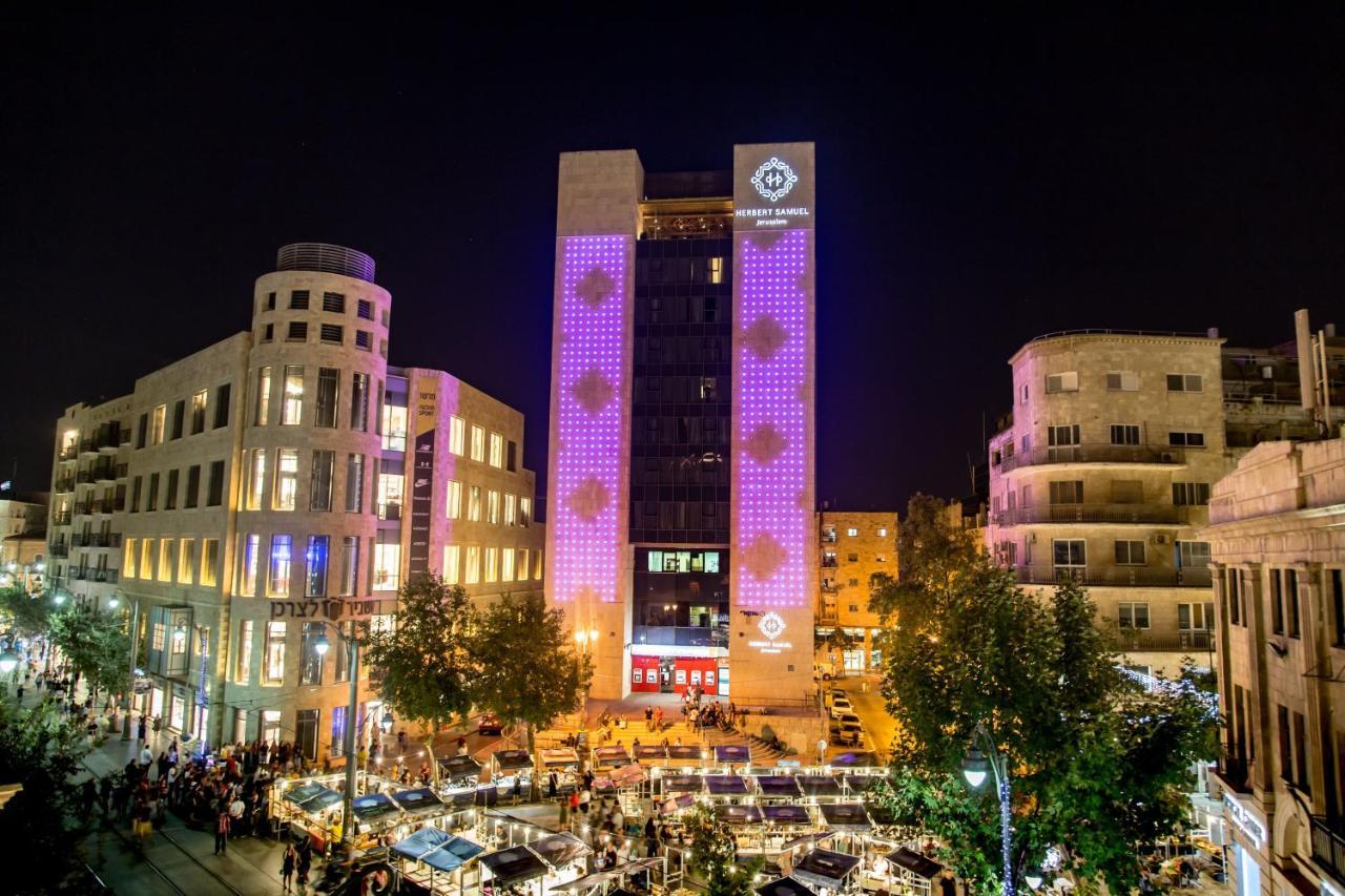 Herbert Samuel Hotel Yerusalem Bagian luar foto The building at night
