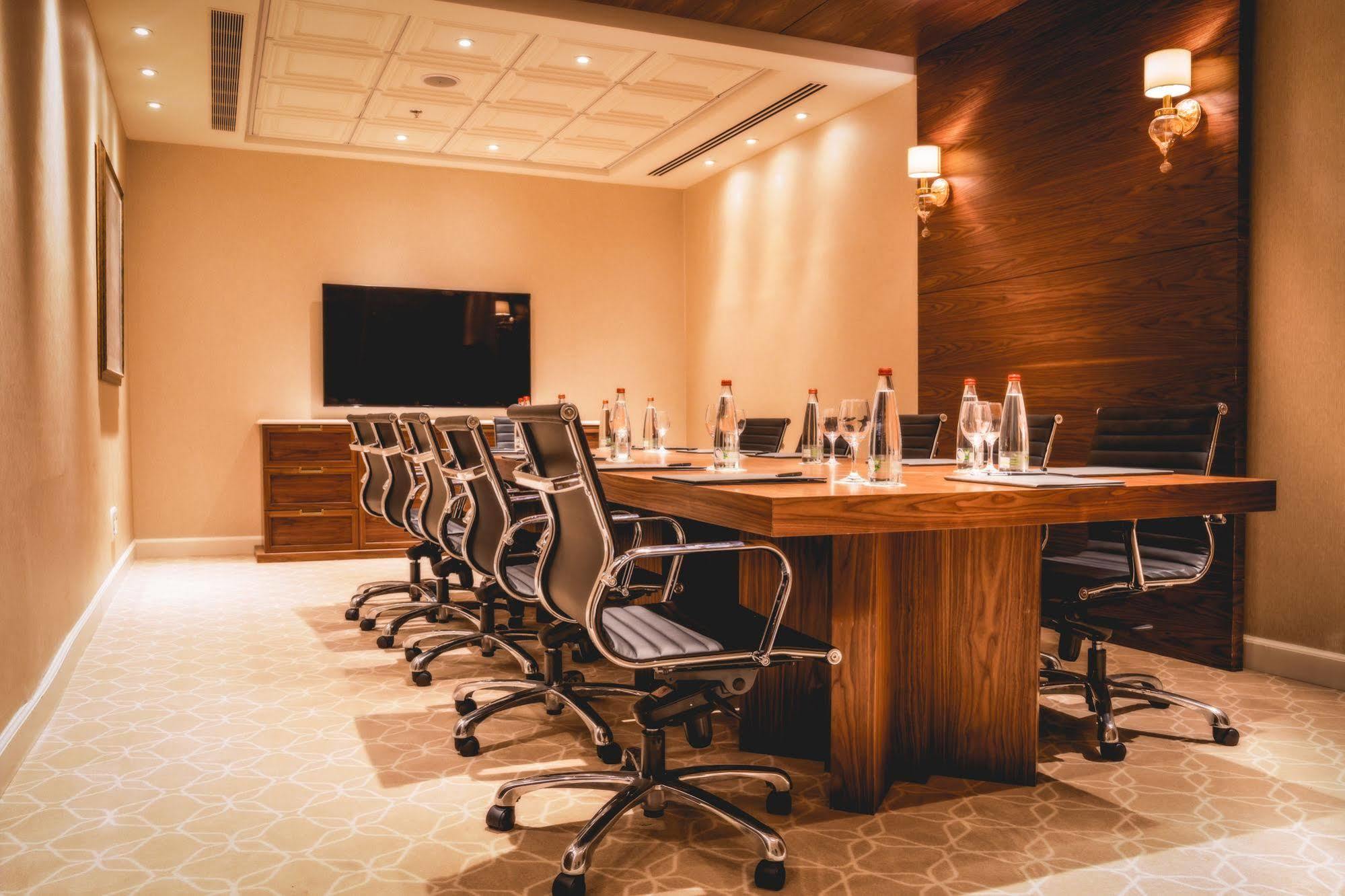 Herbert Samuel Hotel Yerusalem Bagian luar foto Meeting room